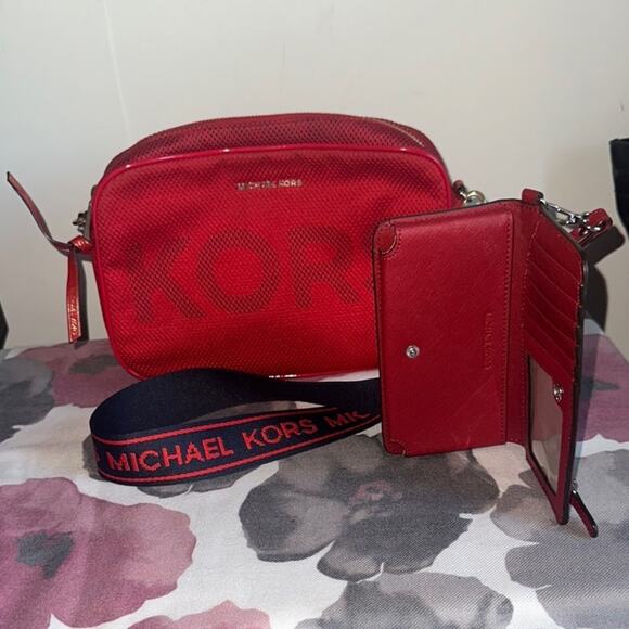 Michael Kors Red Crossbody Bag with Wallet - Picture 2 of 6